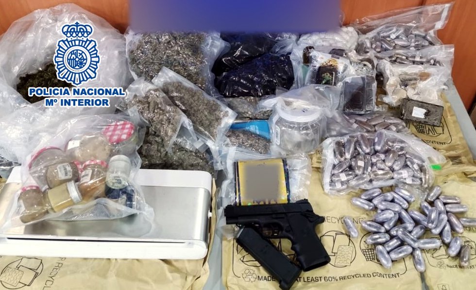 Nota De Prensa: "La Policía Nacional Desarticula Un Grupo Criminal Que Enviaba Droga A Través De Empresas De Paquetería Y Detiene A Siete Personas"