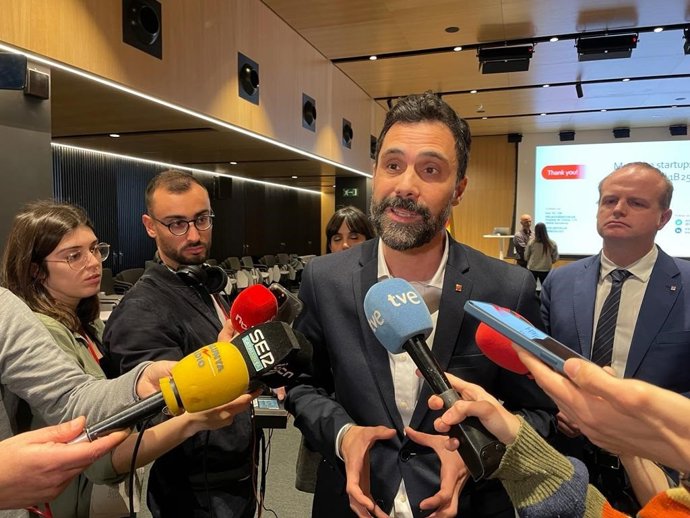Roger Torrent en declaraciones a los periodistas para presentar la participación del Govern en el Mobile World Congress (MWC) 2023