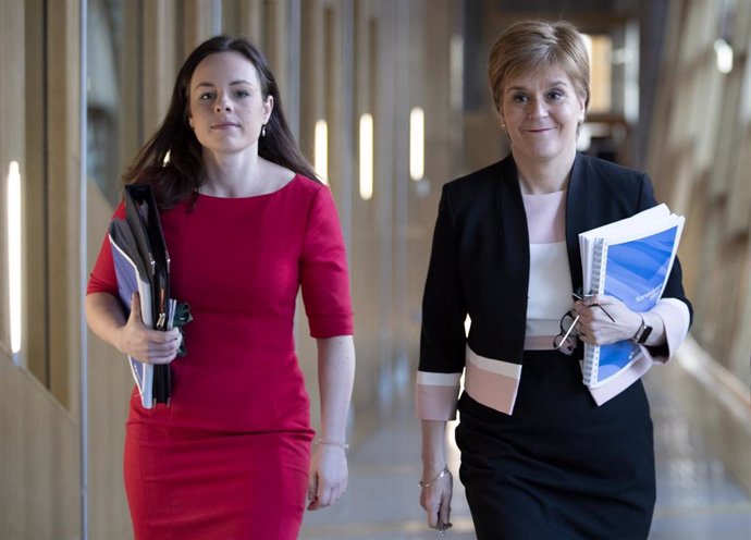 Archivo - La ministra de Finanzas de Escocia, Kate Forbes y la ministra principal, Nicola Sturgeon.