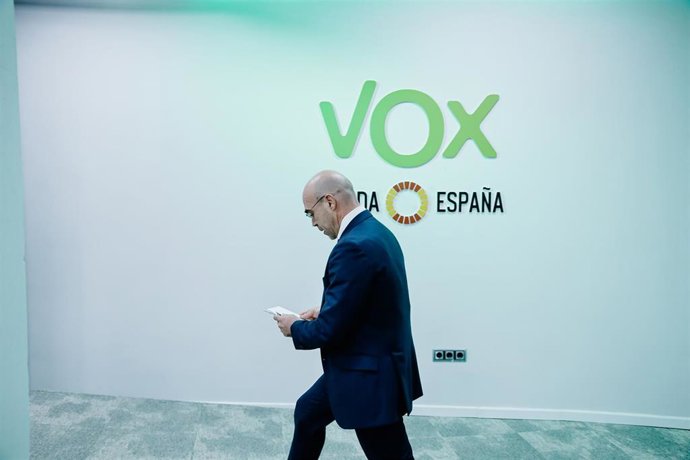 Archivo - El portavoz del Comité de Acción Política de Vox, Jorge Buxadé