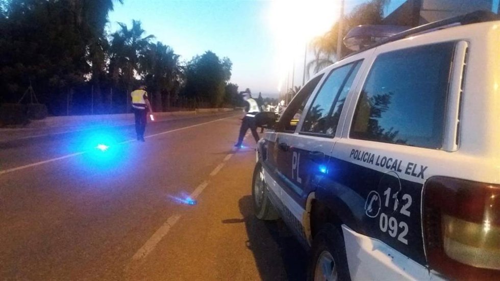 Archivo - Control de la Policía Local de Elche.