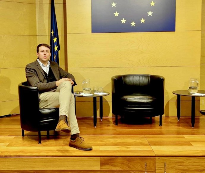L'eurodiputat de l'Aliana Progressista de Socialistes i Demcrates (S&D) Javi López (PSC) en un acte a l'Oficina de les institucions europees a Barcelona.