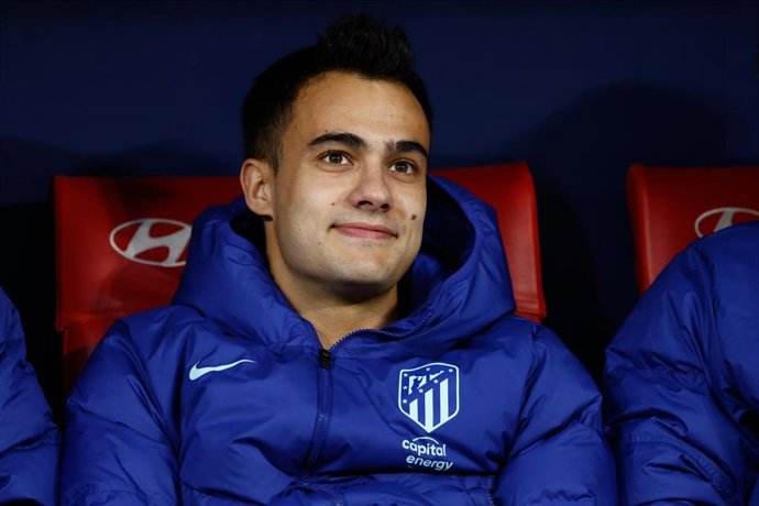 Sergio Reguilón en el banquillo durante un partido del Atlético de Madrid