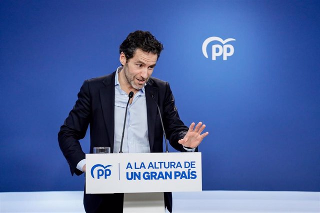Archivo - El portavoz de campaña del PP, Borja Sémper, comparece en la sede nacional, a 9 de enero de 2023, en Madrid (España).