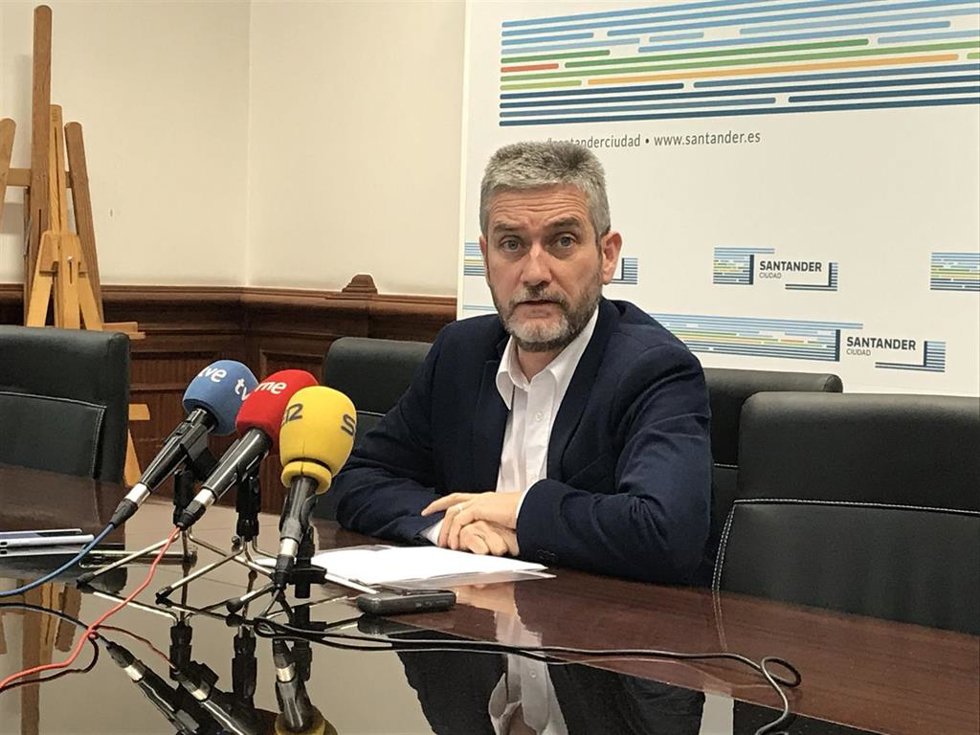 Archivo - El portavoz del equipo de  Gobierno de Santander y de Cs, Javier Ceruti