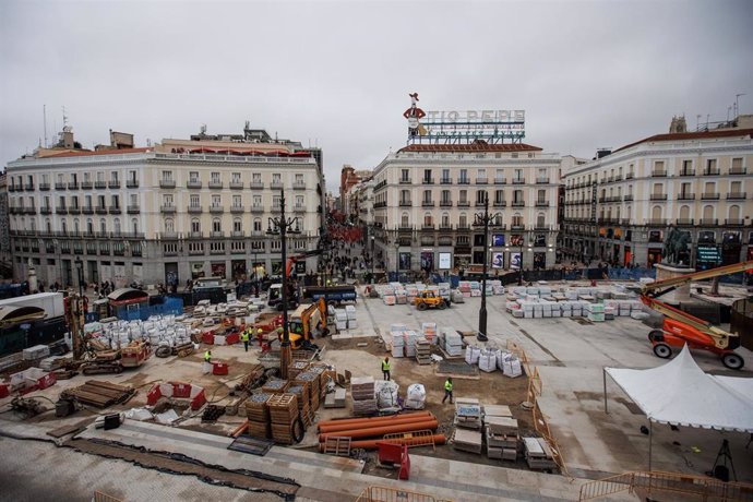 Archivo - Vista panorámica de las obras de la Puerta del Sol, a 21 de noviembre de 2022, en Madrid (España).