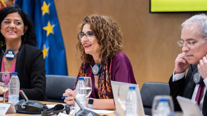 La ministra de Hacienda y Función Pública detalla la ejecución en España del Plan de Recuperación a la Comisión de Control Presupuestario del Parlamento Europeo.