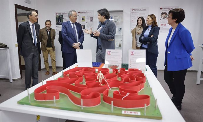 El vicepresidente, consejero de Educación y Universidades, Enrique Ossorio, ha explicado este proyecto durante la inauguración del Espacio Matemático Madrid en el IES Gabriel García Márquez de Leganés