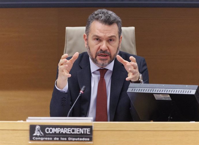 El presidente de la Comisión Nacional del Mercado de Valores (CNMV), Rodrigo Buenaventura, comparece durante la Comisión de Asuntos Económicos y Transformación Digital, a 21 de febrero de 2023, en Madrid (España).