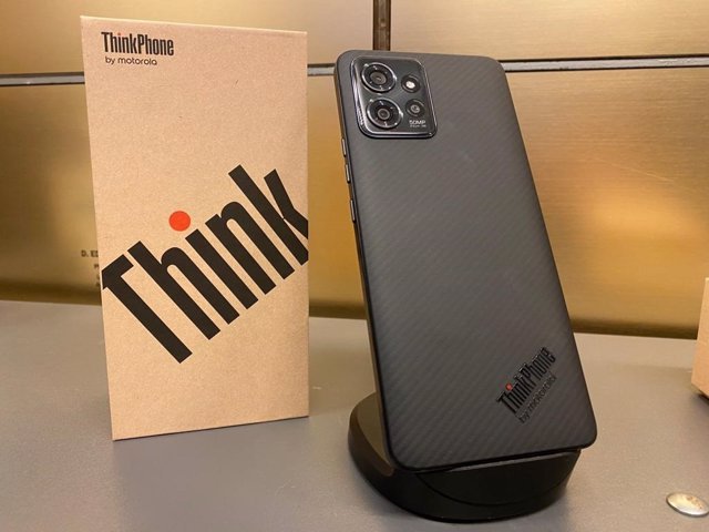 Nuevo ThinkPhone de Motorola llega a España.