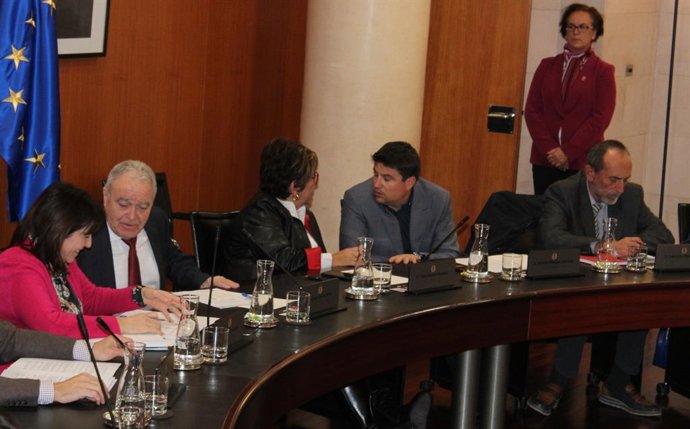 La Diputación de Huesca aprueba, en un pleno extraordinario y por unanimidad, el Plan de Obras y Servicios de 2023.