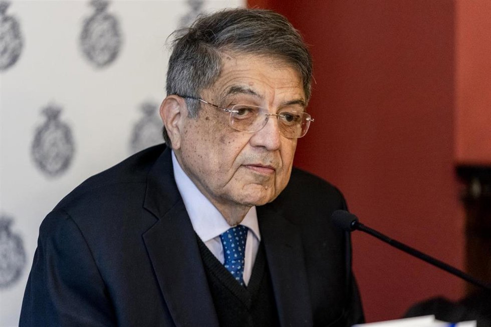 Archivo - El escritor Sergio Ramírez interviene en la presentación de la obra conmemorativa Martí en su universo. Una antología, en la Real Academia Española (RAE), a 23 de noviembre de 2021, en Madrid (España).