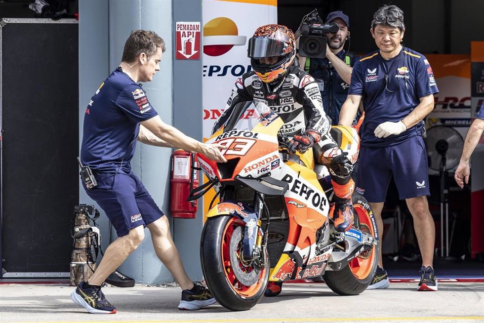 El piloto español Marc Márquez (Repsol Honda) durante el test de Sepang para 2023.