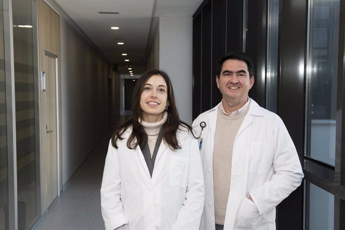 Los doctores Ana Checa y Luis DMarco, profesores del Grado en Medicina de la Universidad CEU Cardenal Herrera, han liderado el estudio
