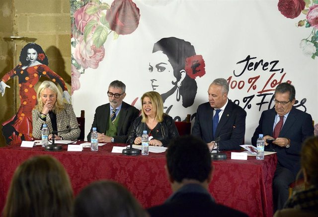 Presentación en Jerez de los actos que la Universidad de Cádiz ha programado con motivo del centenario por el nacimiento de Lola Flores