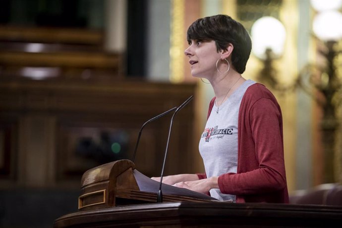 La diputada de ERC Marta Rosique interviene durante una sesión plenaria, en el Congreso de los Diputados, a 21 de febrero de 2023, en Madrid (España).