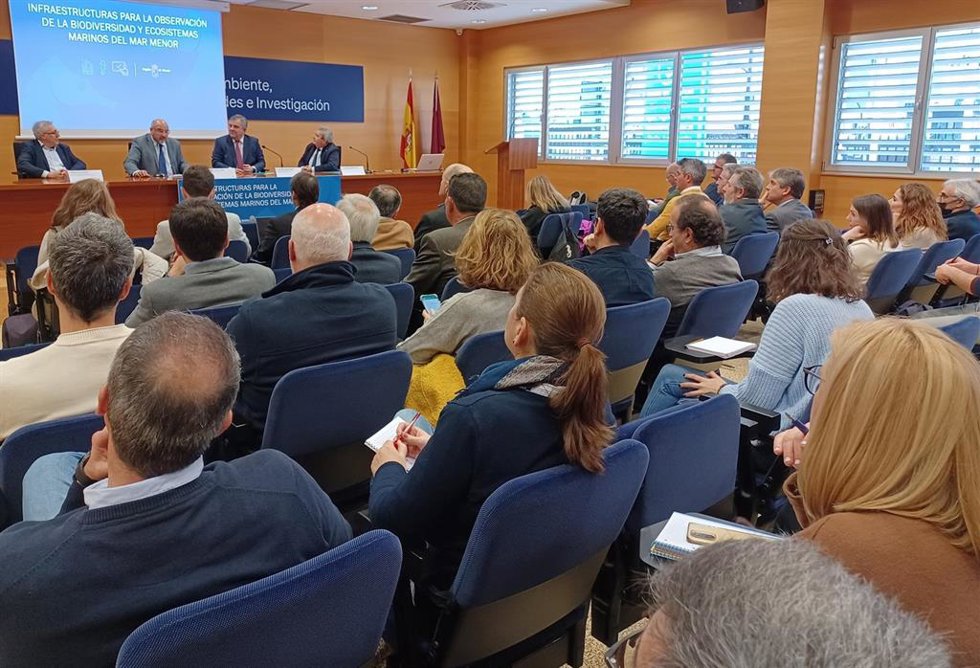 El consejero de Medio Ambiente, Mar Menor, Universidades e Investigación, Juan María Vázquez, durante la inauguración de la jornada 'Infraestructuras para la observación de la biodiversidad y ecosistemas marinos del Mar Menor'