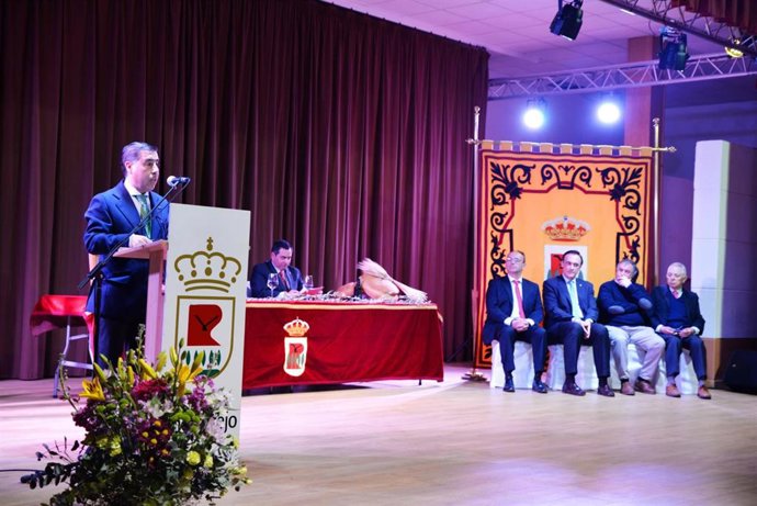 Archivo - Acto de entrega de los Premios 'Encinarejo Blanco y Verde' en una edición anterior.