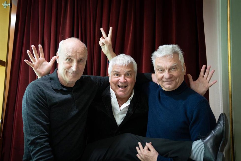 Los componentes de Tricicle Paco Mir, Joan Grcia y Carles Sans, en el Liceu de Barcelona