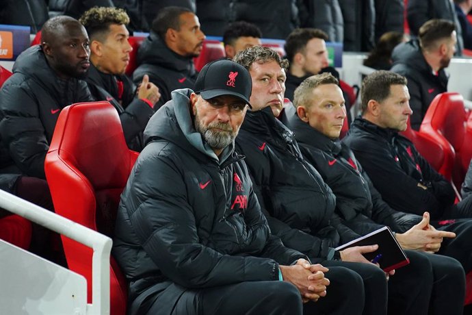 21 February 2023, United Kingdom, Liverpool: Liverpool manager Jurgen Klopp looks on during the UEFA Champions League round of 16 first leg soccer match between Liverpool and Real Madrid at Anfield. Photo: Peter Byrne/PA Wire/dpa