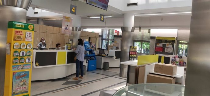 Almería.-Las oficinas de Correos de Almería recibieron cerca de 1,3 millones de visitas durante 2022