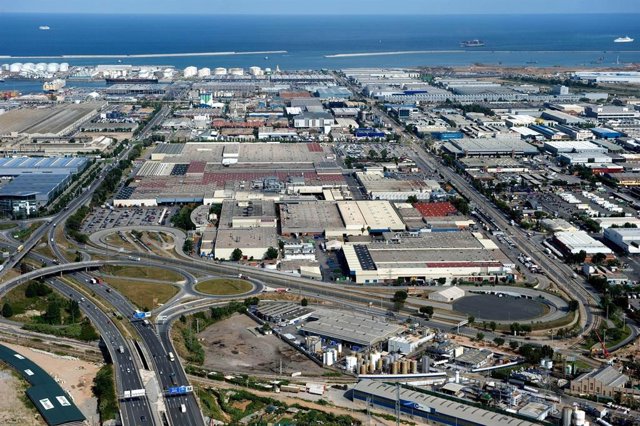 Archivo - Planta de Nissan a la Zona Franca