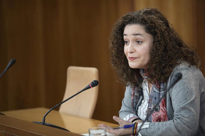 La portavoz del grupo Por Andalucía, Inmaculada Nieto, este miércoles en rueda de prensa.