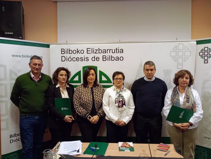 Integrantes de la Comisión para la Protección de Menores de la Diócesis de Bilbao