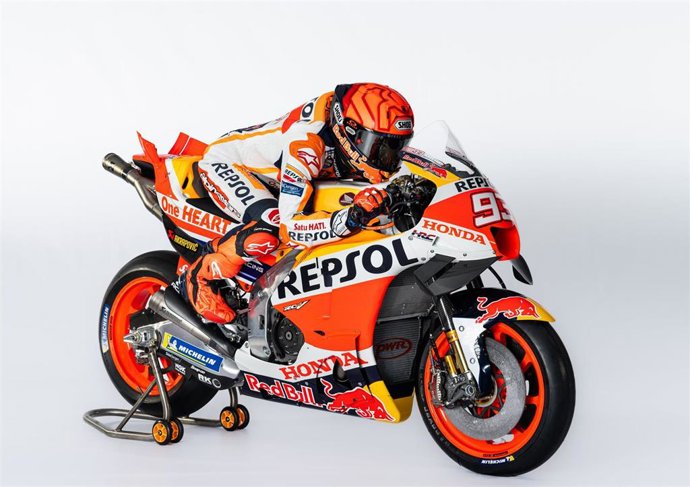 Marc Márquez, sobre la RC213V 2023.