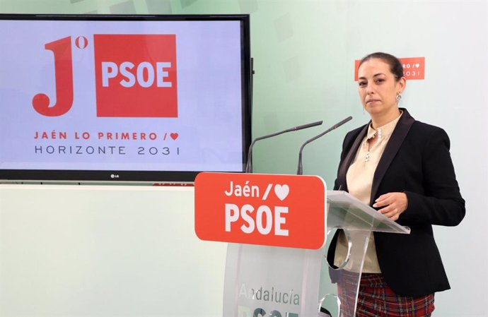 Archivo - La parlamentaria andaluza del PSOE de Jaén Mercedes Gámez.