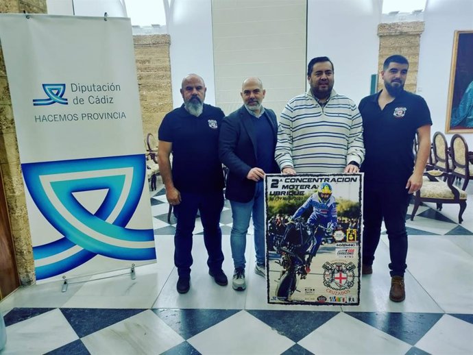 Presentación de la Concentración del Club Motero Cruzados en Ubrique.