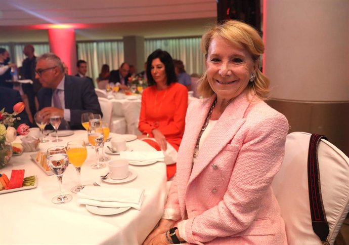 Archivo - La expresidenta de la Comunidad de Madrid Esperanza Aguirre en un desayuno informativo organizado por el diario digital El Debate, en el Hotel Westin Palace, a 23 de mayo de 2022, en Madrid (España).