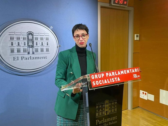 La portaqvoz adjunta del PSIB en el Parlament, Sílvia Cano.