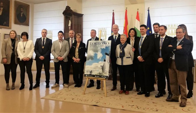 Una imagen de Cristo Resucitado en el Puente de Piedra representará a la Semana Santa de Logroño 2023