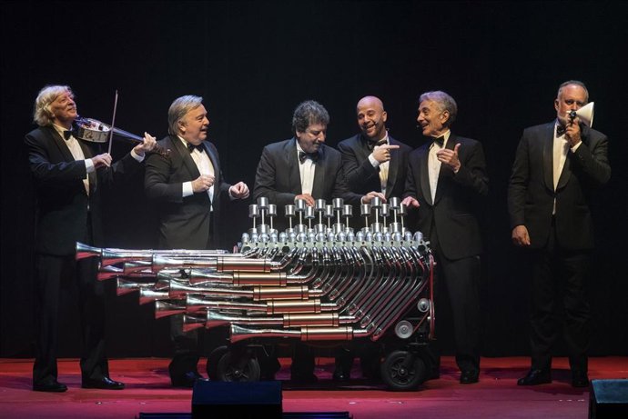 Archivo - Les Luthiers segunda funcion estreno internacional de la obra "Más tropiezos de Mastropiero" autores Carlos López Puccio y Jorge Maronna completan el elenco Roberto Antier, Tomás Mayer-Wolf, Martín O'Connor y Horacio Tato Turano.