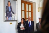 El Parlamento de Andalucía incorpora el retrato de Marta Bosquet a su Galería de Presidentes