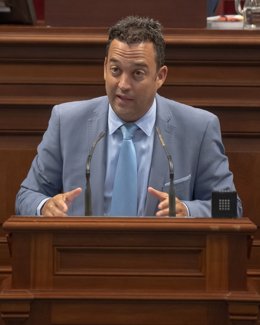 Archivo - El portavoz de Agricultura del Grupo Popular en el Parlamento de Canarias, Juan Manuel García Casañas