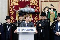 Almeida llama a valorar tradiciones como el Entierro de la Sardina y destaca el "orgullo plebeyo" de la capital