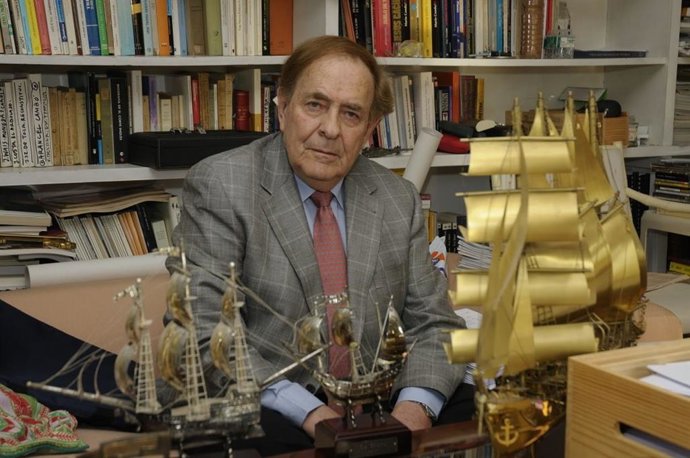 Archivo - El catedrático Ramón Tamames