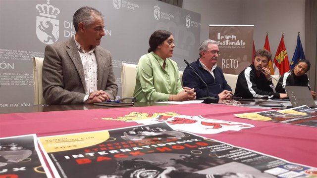 Presentación de la delegación leonesa que participará en el Campeonato Internacional de Back-Hold.