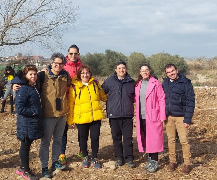 La CHE celebra una jornada con escolares para la plantación de árboles autóctonos en el soto del río Cidacos