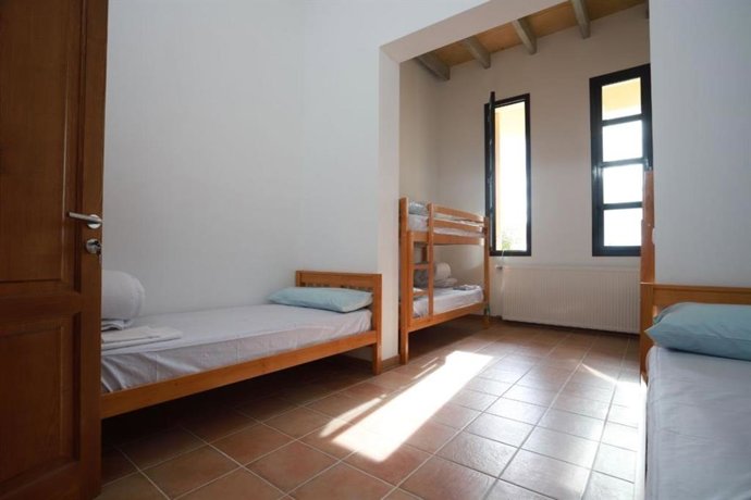 Una de las habitaciones del refugio de Galatzó.