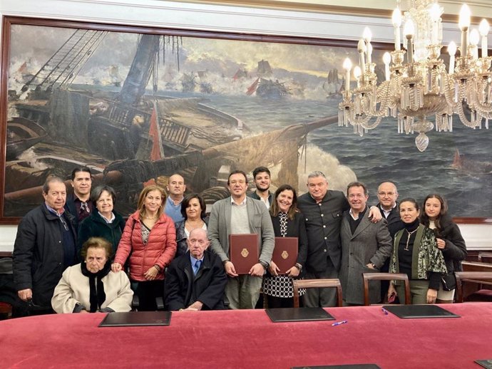 El Ayuntamiento de Cádiz recibe más de 80 obras de la colección del gaditano Juan Manuel Fernández-Pujol Cabrera