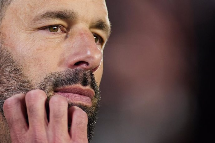 Ruud van Nistelrooy, head coach of PSV Eindhoven, gestures during the UEFA Europa League knockout round play-off leg one match between Sevilla FC and PSV Eindhoven at Estadio Ramon Sanchez Pizjuan on February 16, 2023 in Sevilla, Spain.