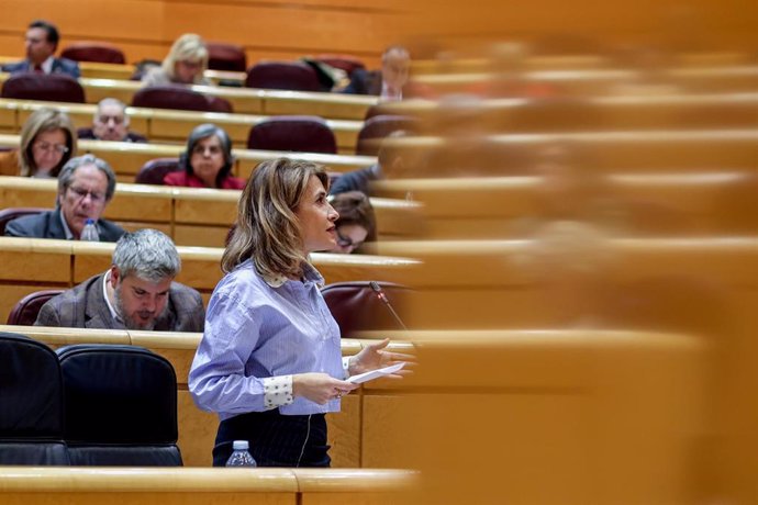 La ministra de Transportes, Movilidad y Agenda Urbana, Raquel Sánchez, durante una sesión plenaria de control en el Senado, a 7 de febrero de 2023, en Madrid (España). Durante el pleno, se han tratado temas como la tasa de desempleo juvenil -de la que e