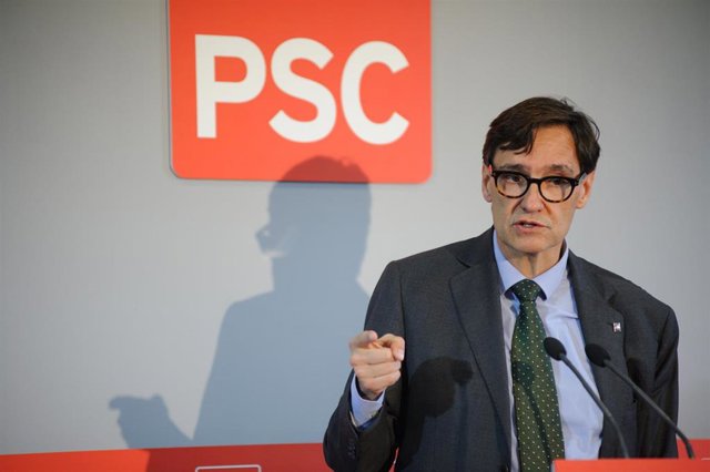 Illa (PSC) cree que Aragonès "cumplirá" con la B-40, aunque sectores de ERC se están manifestando en contra El Primer Secretario del PSC, Salvador Illa, interviene durante el acto de entrega de posesión de la alcaldesa de Terrassa, Eva Candela, el 22 de febrero de 2023 en la sede del PSC en Terrassa, Barcelona
