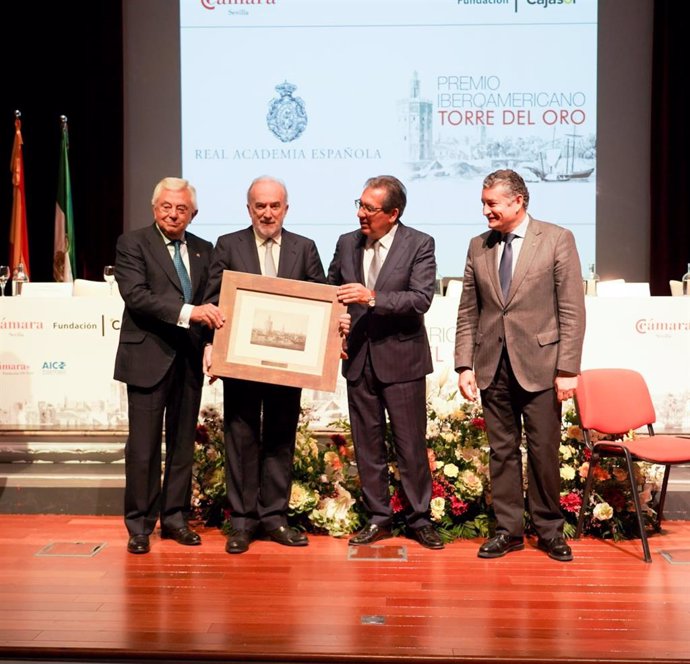 Acto de entrega del Premio Iberoamericano 'Torre del Oro' a la Real Academia Española (RAE)