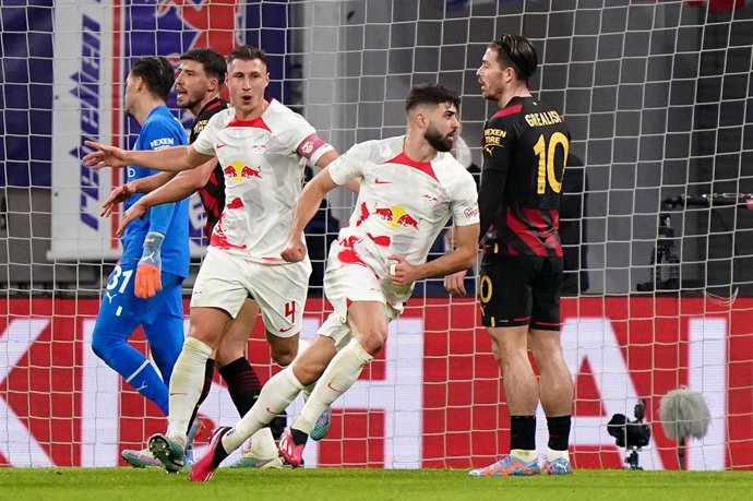 Josko Gvardiol en el momento de marcar el empate en el RB Leipzig-Manchester City de la Liga de Campeones 2022-2023