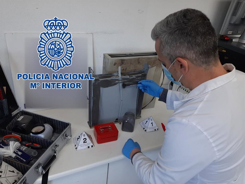 Rdo: Nota De Prensa "La Policía Nacional Detiene A Los Responsables De Varios Robos Con Fuerza En Establecimientos Comerciales"
