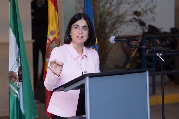 La ministra de Sanidad, Carolina Darias atiende a los medios tras la visita  a 23 de febrero de 2023 en Sevilla, (Andalucía, España). La ministra de Sanidad, Carolina Darias, y la consejera de Salud y Consumo, Catalina García, visitan el Hospital Univer